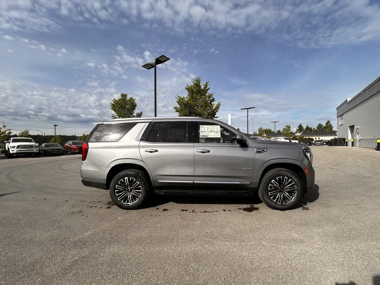 GMC Yukon снимка GMC Yukon