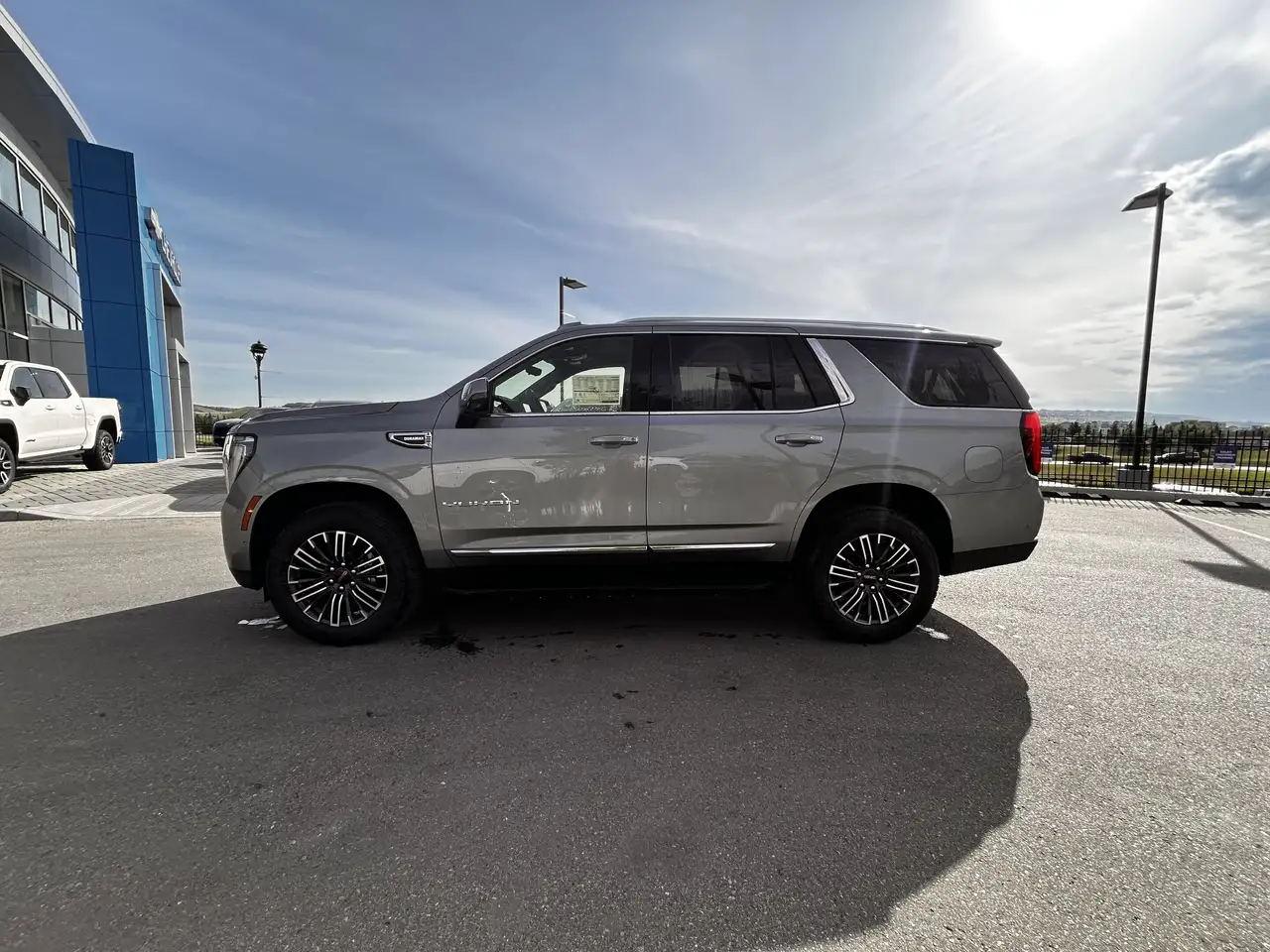 GMC Yukon снимка GMC Yukon