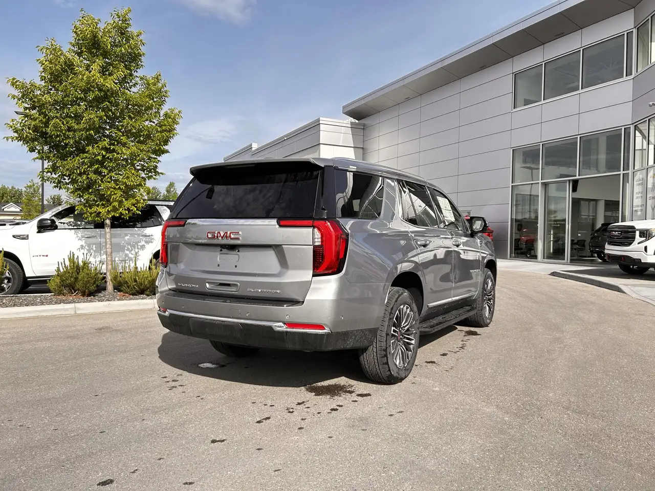GMC Yukon снимка GMC Yukon