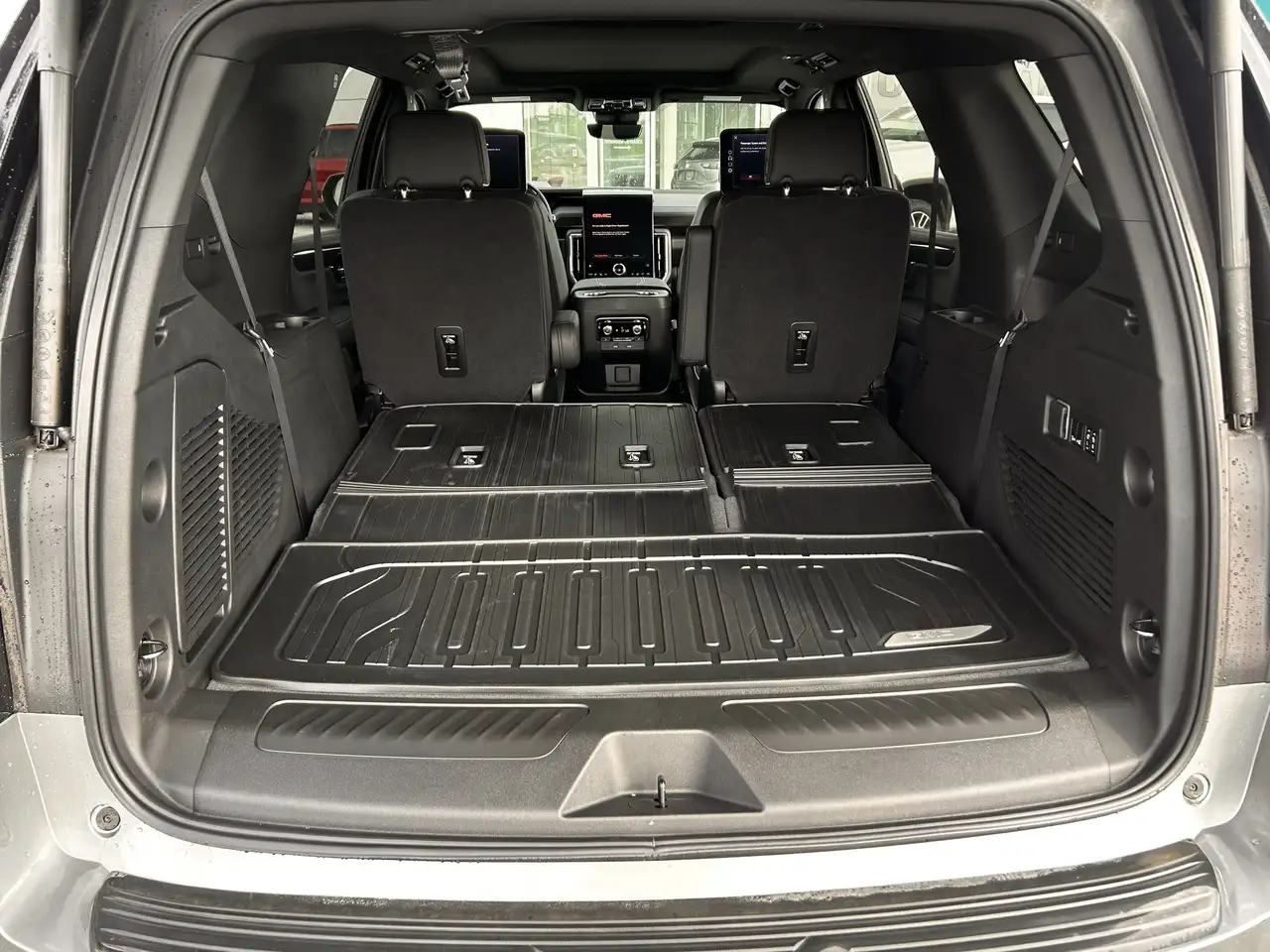 GMC Yukon снимка GMC Yukon
