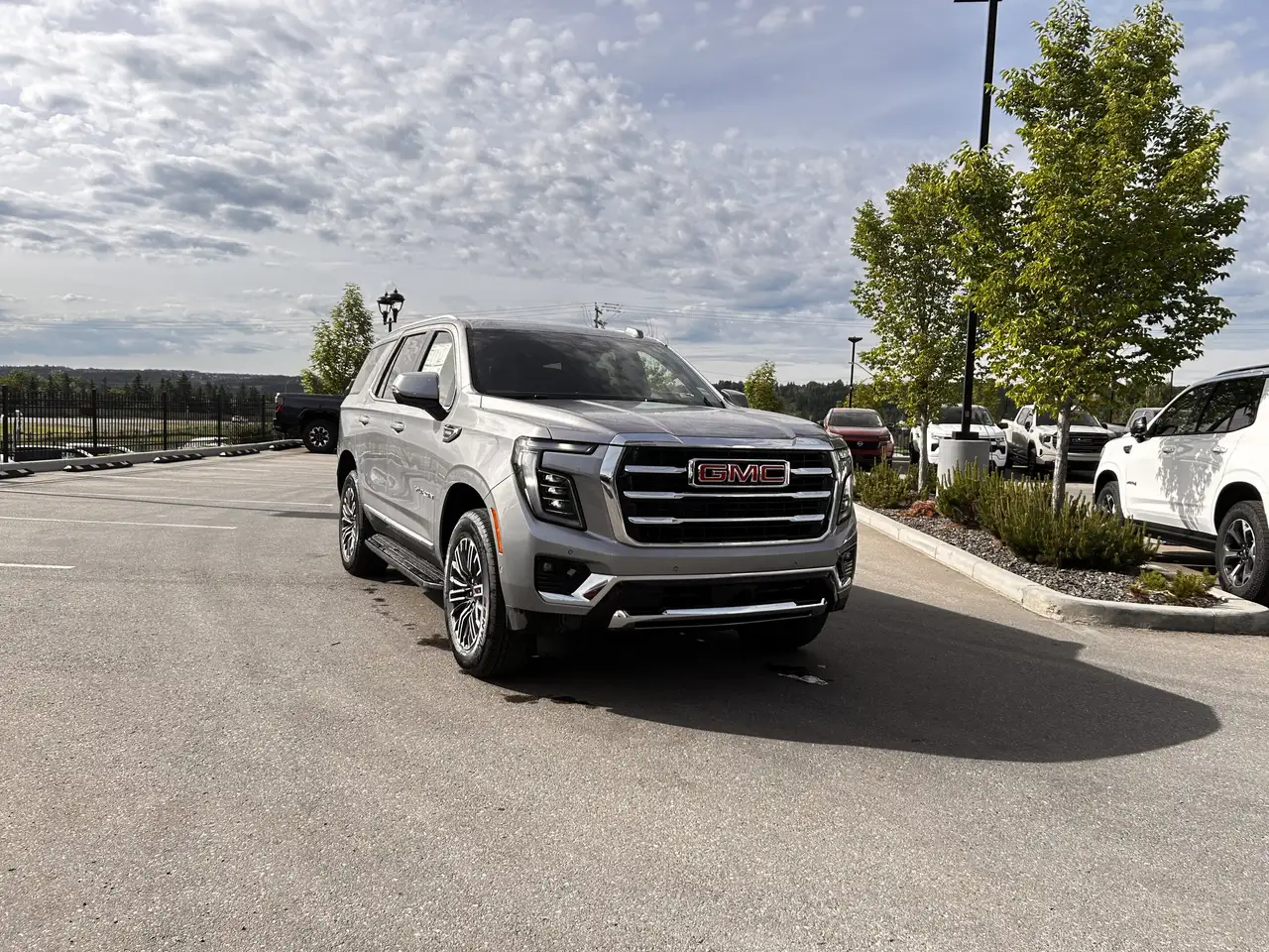 GMC Yukon снимка GMC Yukon