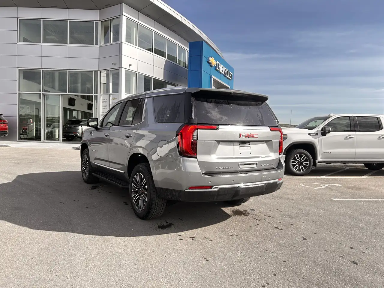 GMC Yukon снимка GMC Yukon
