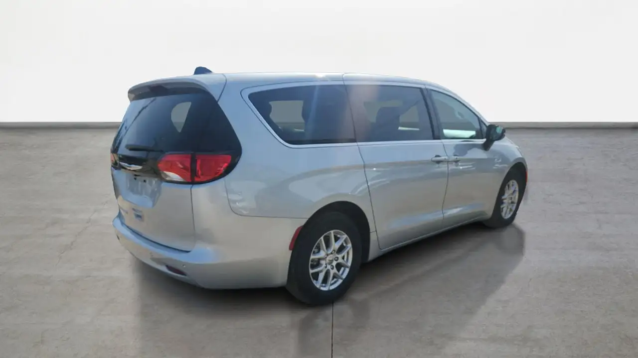 Chrysler Grand Caravan снимка Chrysler Grand Caravan