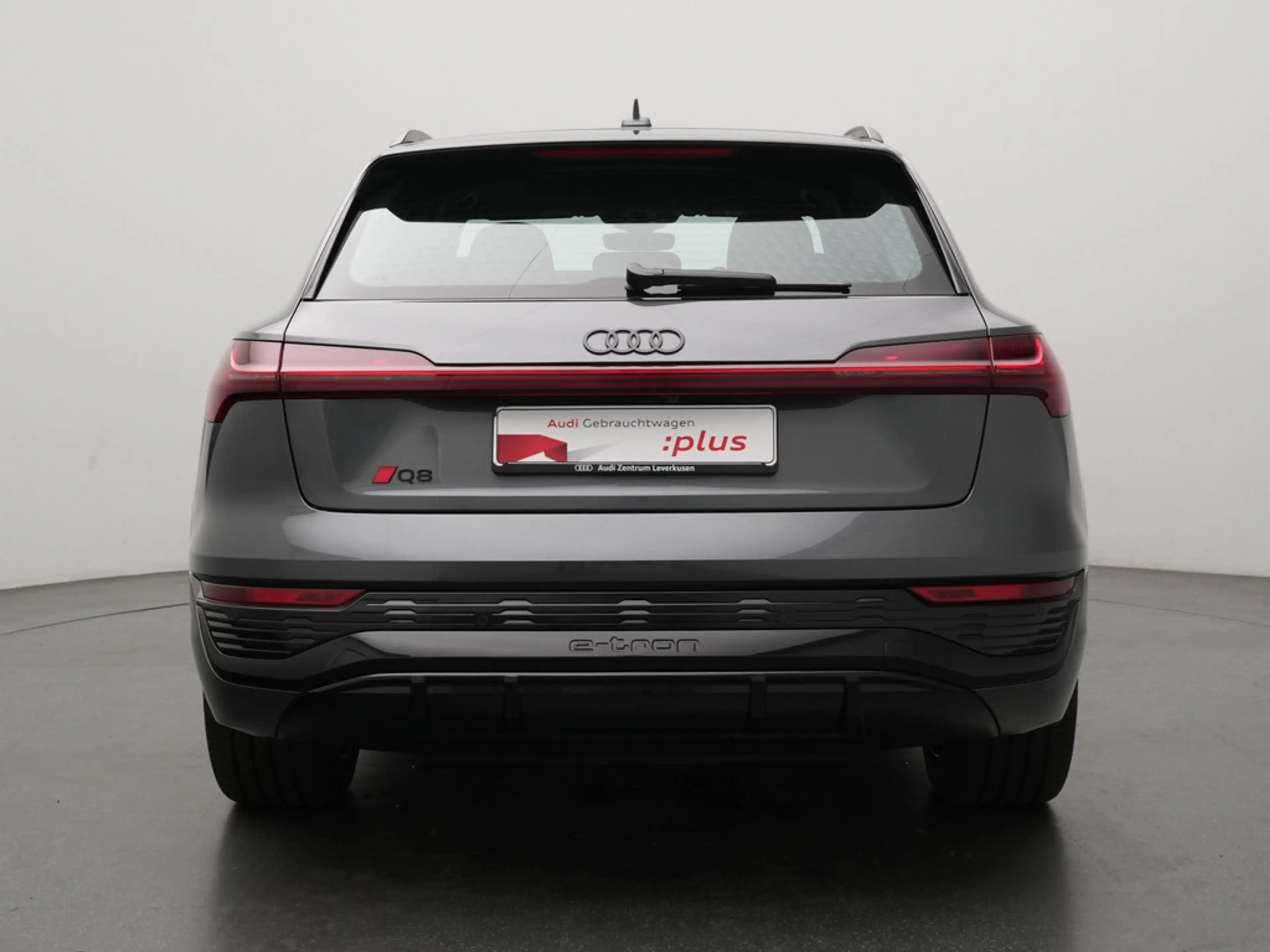 Audi Q8 e-tron quattro ACC AHK 360°KAM PANO B&O LEDER — photo 4