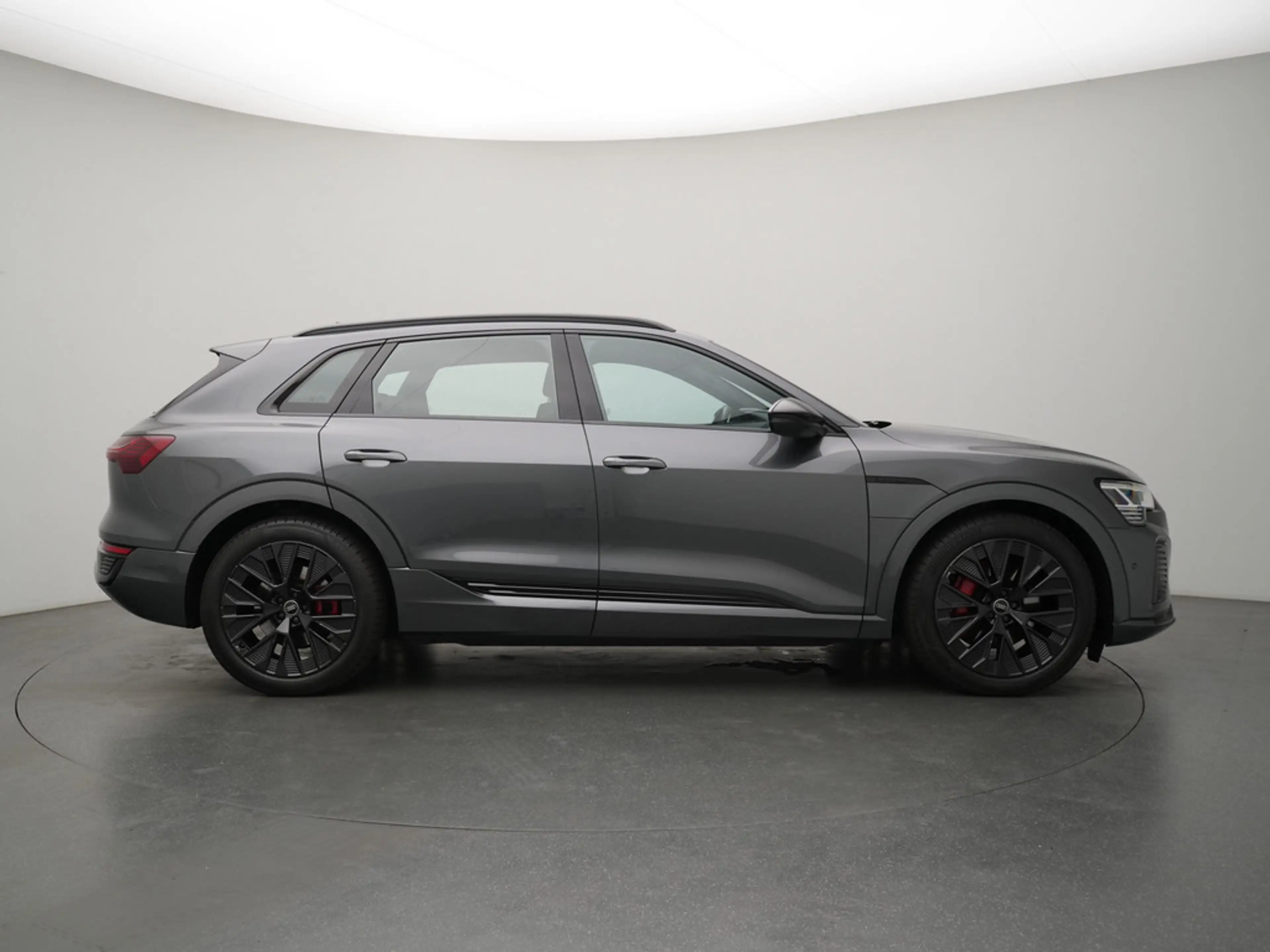 Audi Q8 e-tron quattro ACC AHK 360°KAM PANO B&O LEDER — photo 3