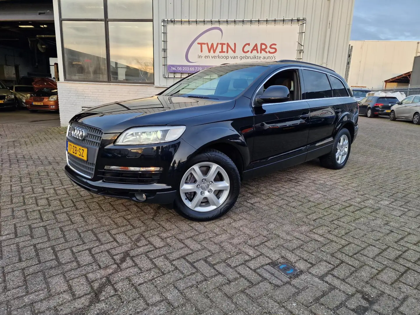 Audi Q7 3.0 TDI quattro Pro Line PANO NAVI AUT XENON Noir - 2