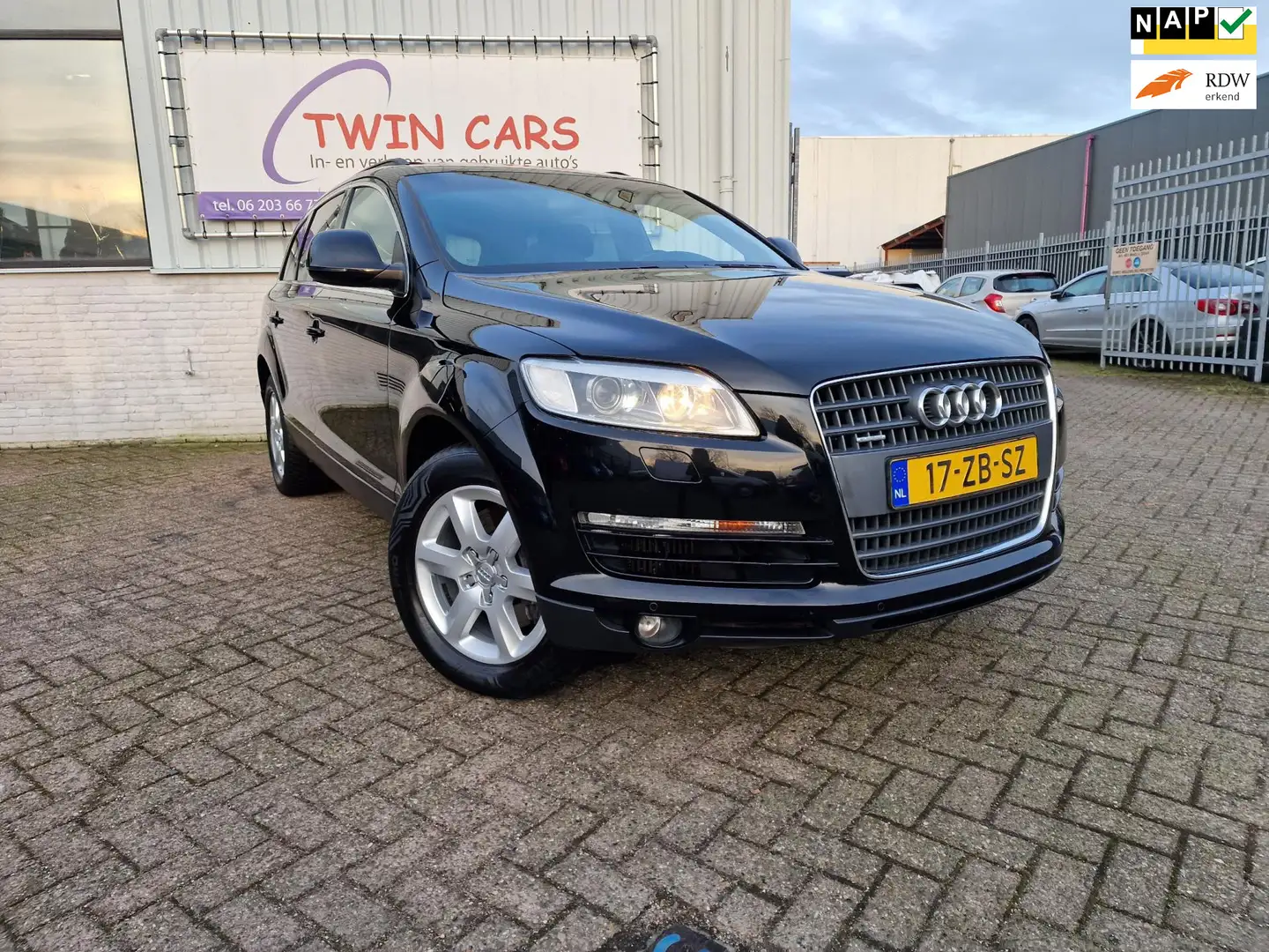 Audi Q7 3.0 TDI quattro Pro Line PANO NAVI AUT XENON Noir - 1