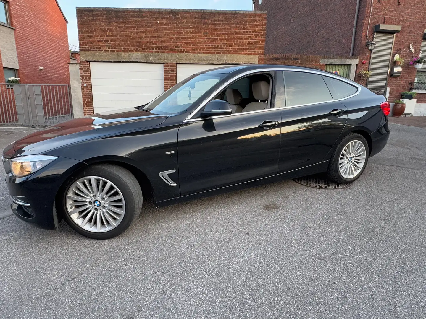 BMW 318 Gran Turismo 318 d Noir - 2