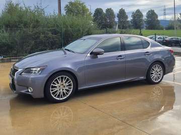 GS 300h Hybrid Plus