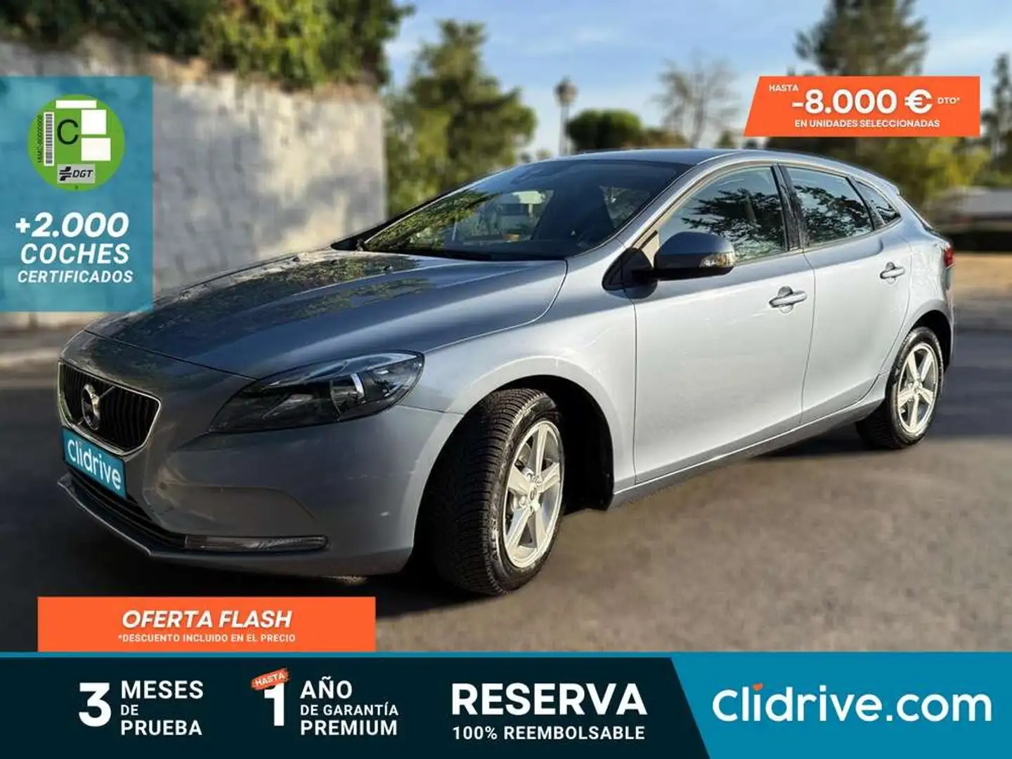 Volvo V40 D3 Momentum 150 Gris - 1
