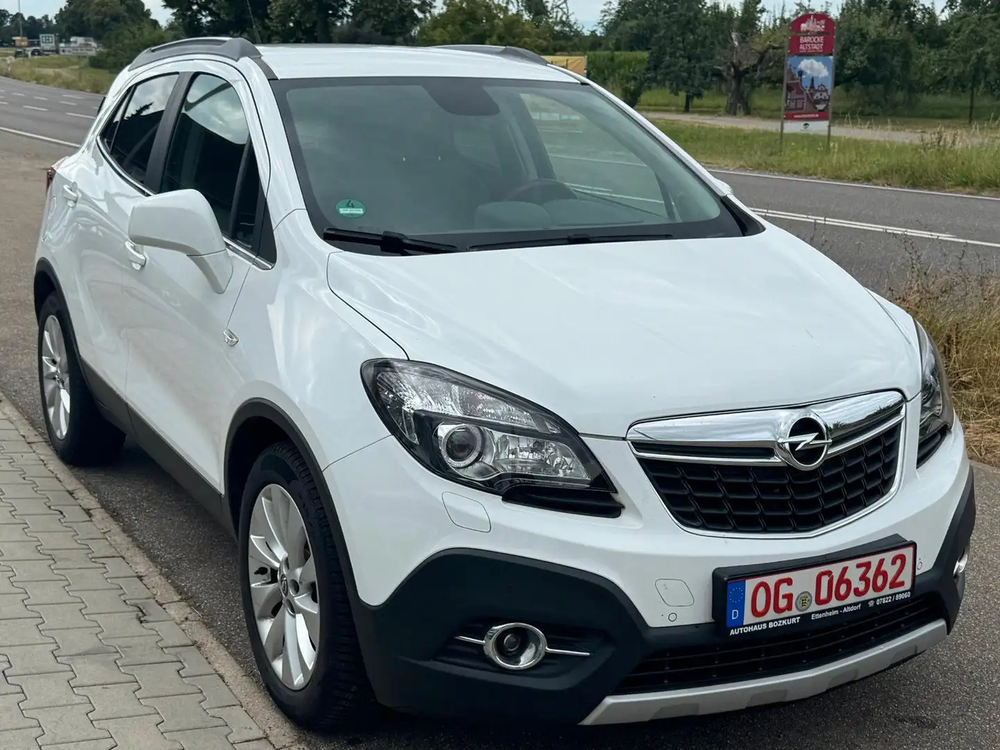 Opel Mokka Innovation/NAVI/LHZ/SHZ/PDC/BOSE/TÜV NEU/ Weiß - 1