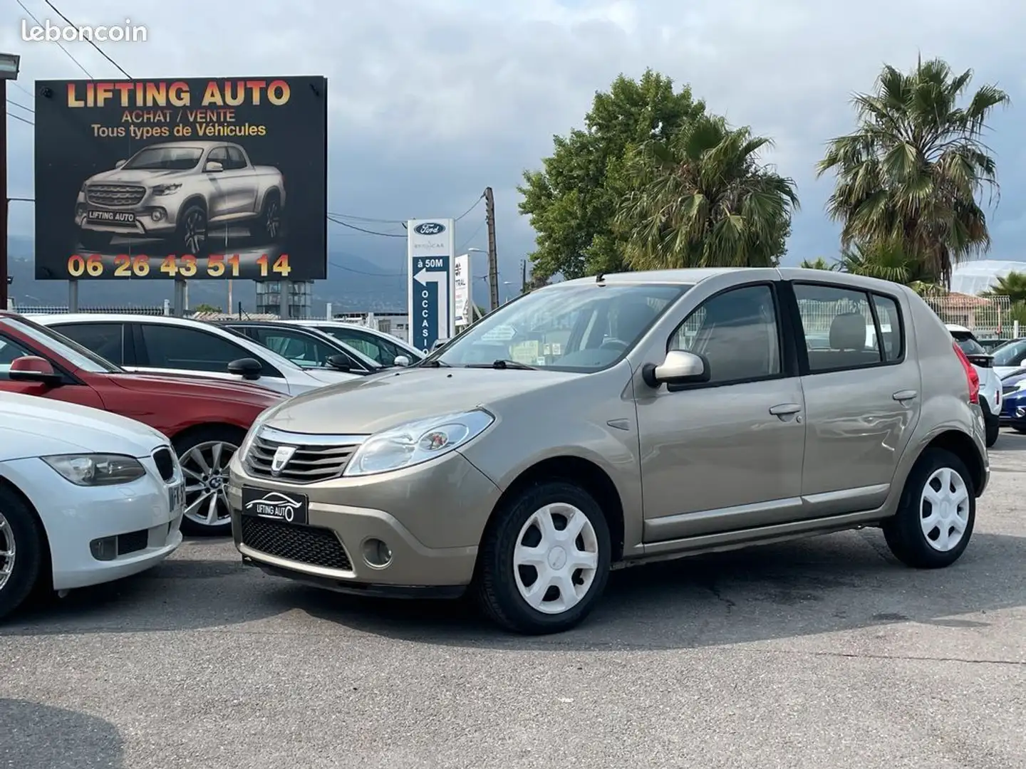 Dacia Sandero 1.5 DCi 70ch Laureate - 1