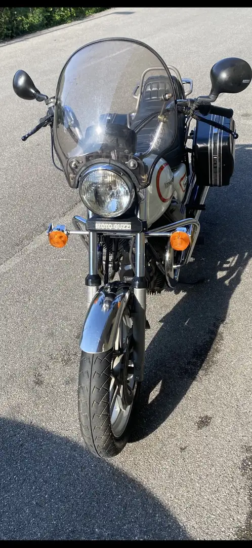 Moto Guzzi V 65 strada - 2