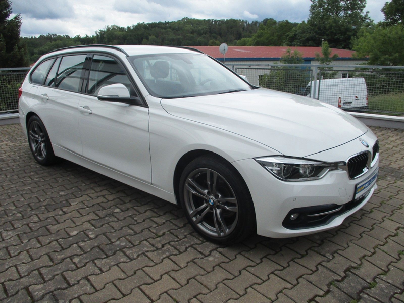 BMW 320 i Touring Sport Line+AHK+Navi+LED+gepflegt — photo 8