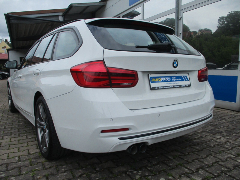 BMW 320 i Touring Sport Line+AHK+Navi+LED+gepflegt — photo 5