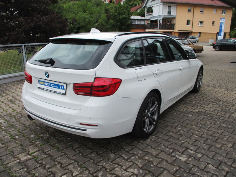 BMW 320 i Touring Sport Line+AHK+Navi+LED+gepflegt — photo 7
