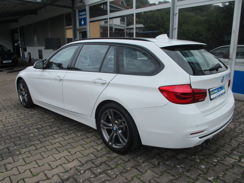 BMW 320 i Touring Sport Line+AHK+Navi+LED+gepflegt — photo 4