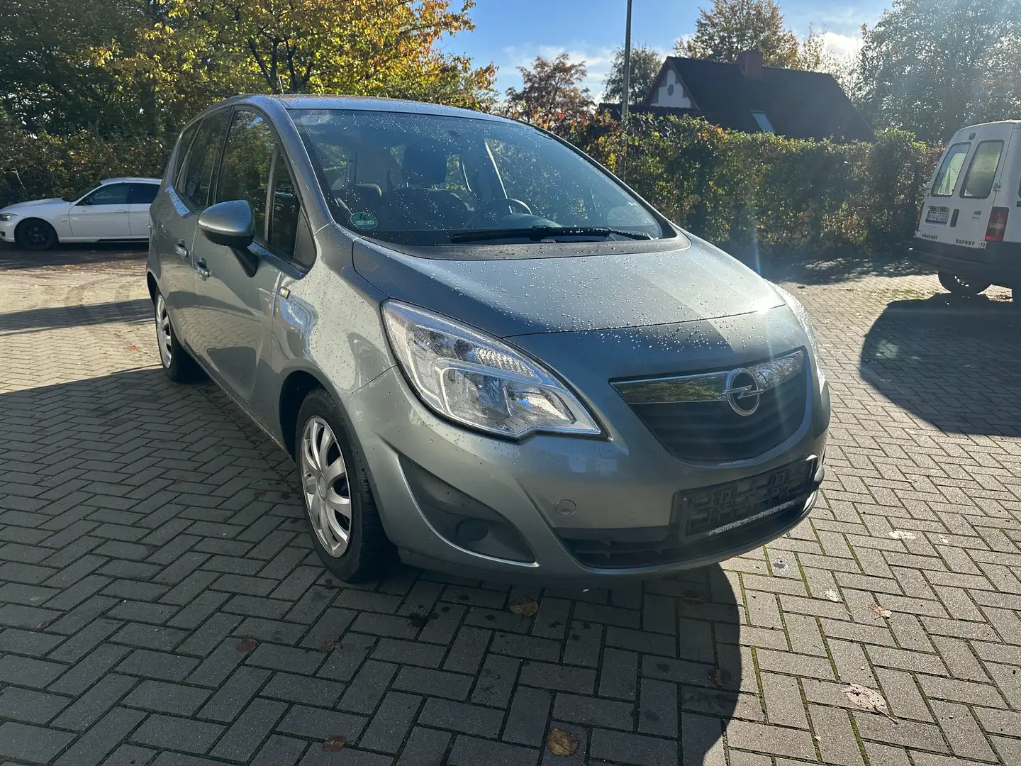 Opel Meriva Edition / Tüv Neu /Euro 5 / AHK Grau - 2
