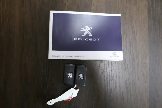 Peugeot 3008 view 6