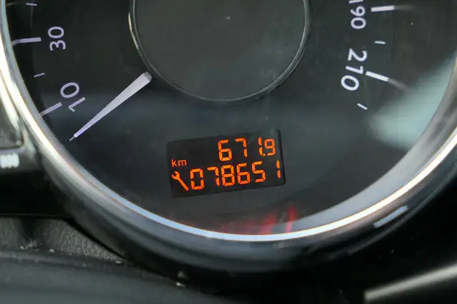 Peugeot 3008 view 5