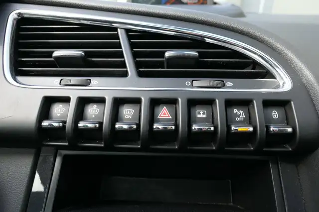 Peugeot 3008 view 12