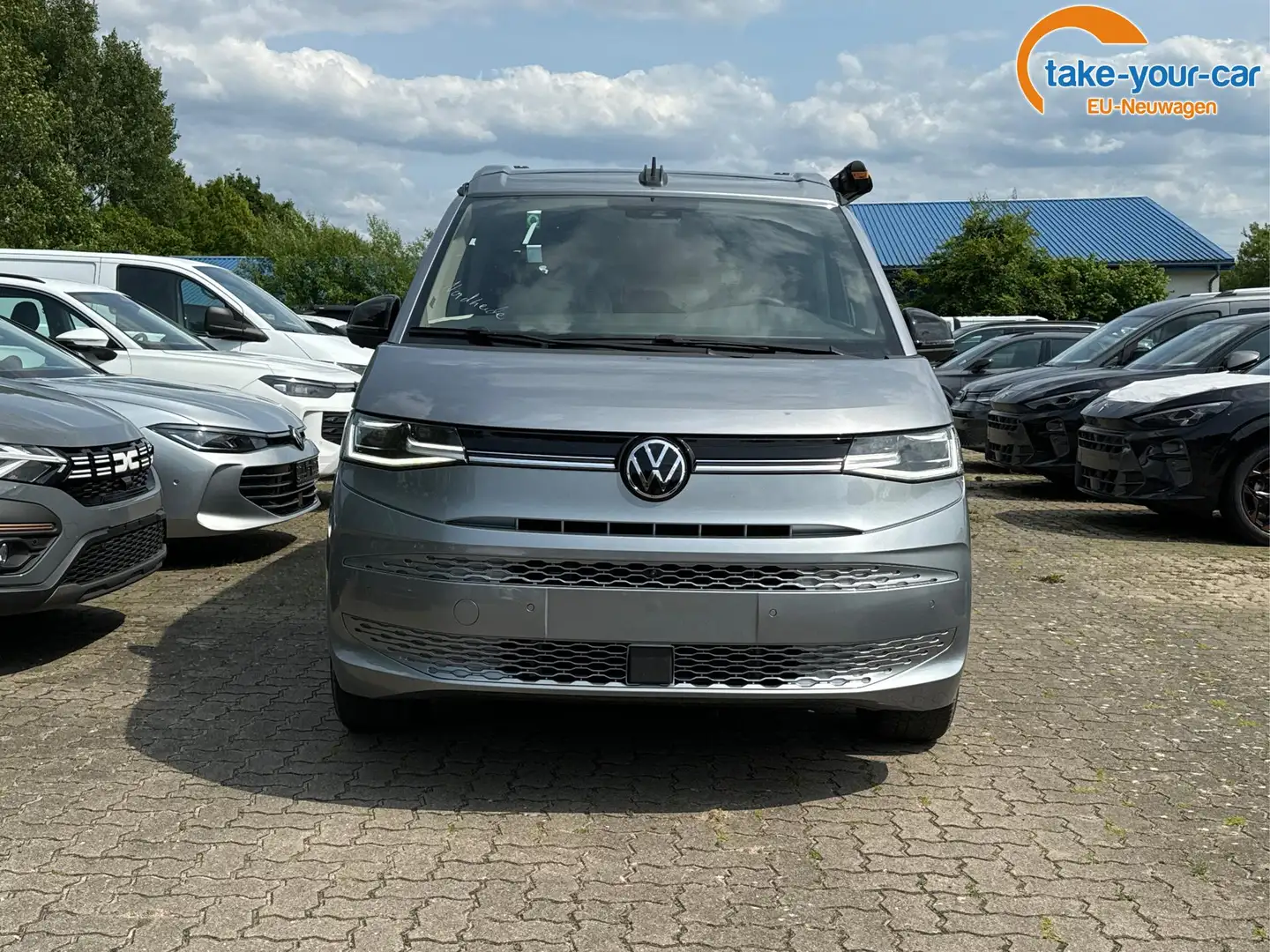 Volkswagen T7 California Ocean AHK+ACC+Navi+Matrix+GJR+Area View 2.0 TDI... Stříbrná - 2