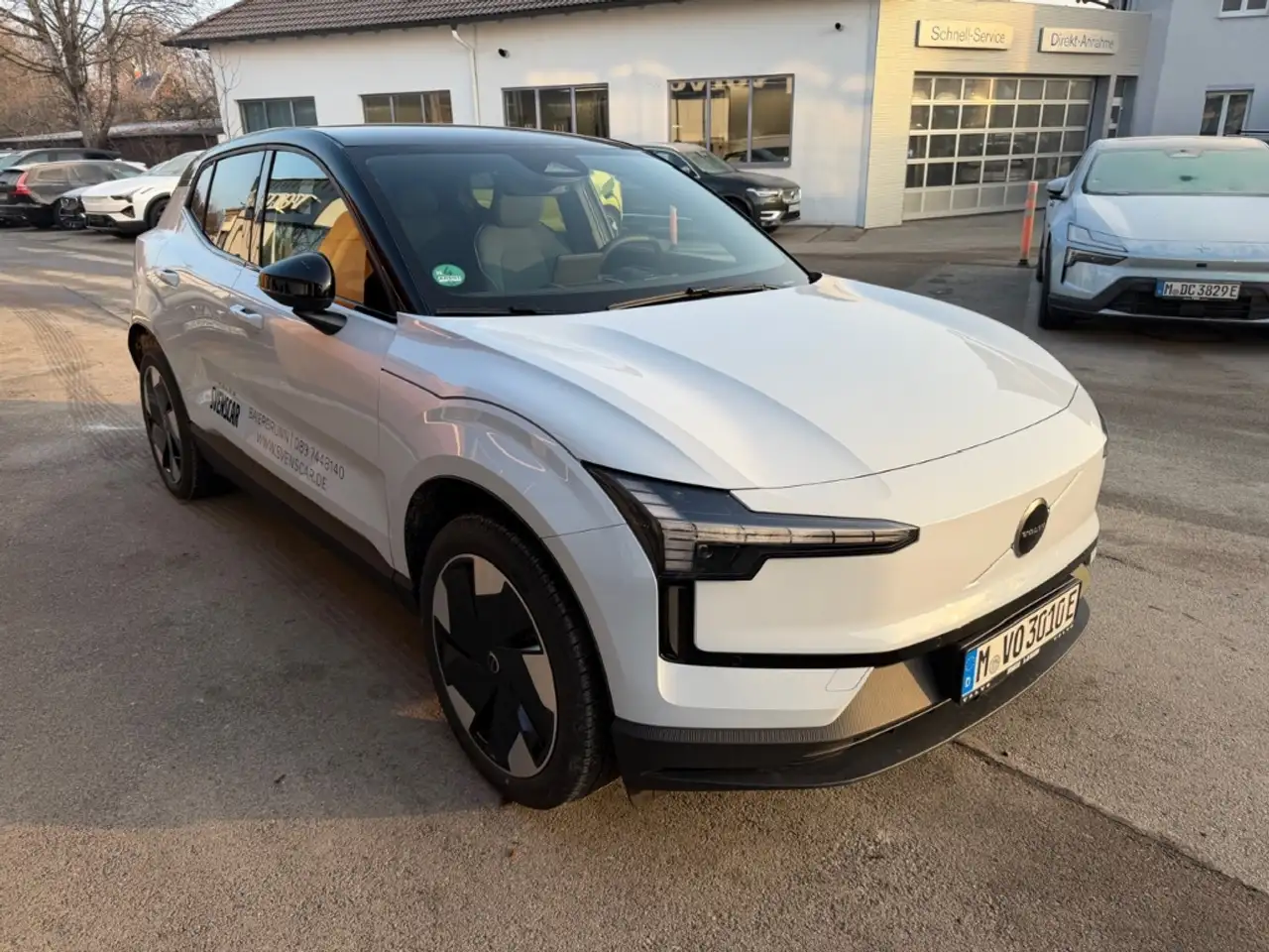 Volvo EX30 Single Motor Extended Range Plus HarmanKardon LED 3