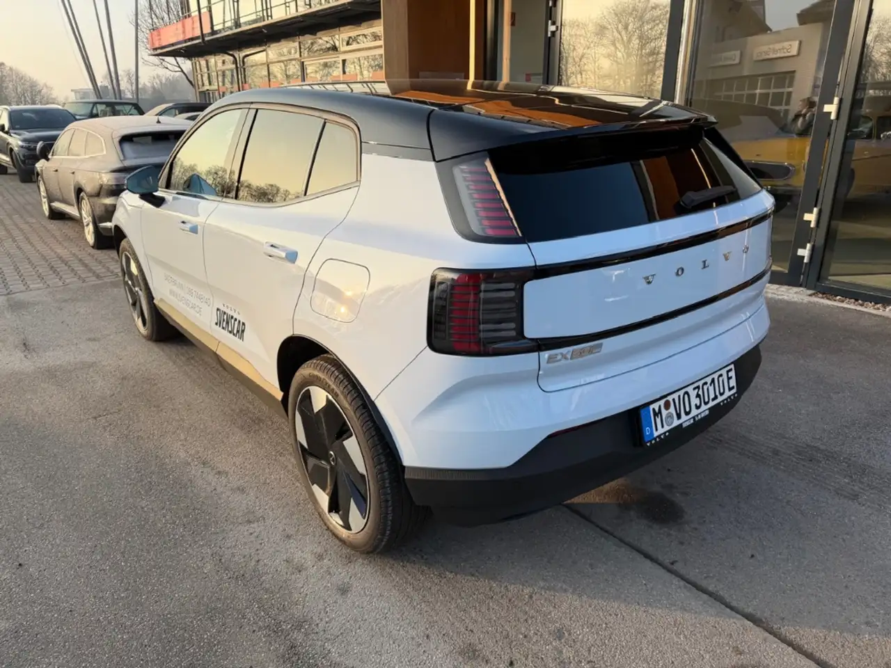 Volvo EX30 Single Motor Extended Range Plus HarmanKardon LED 5
