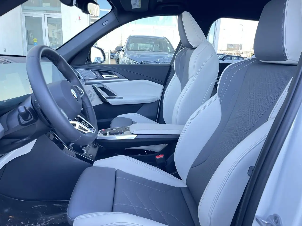 BMW X1 снимка BMW X1