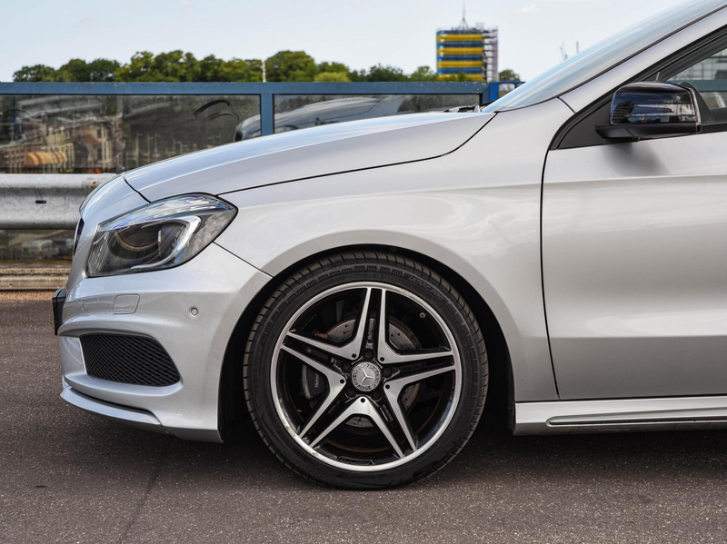 Mercedes-Benz A 180 AMG Night Edition | Automaat | Navigatie | Bi-xeno — photo 34