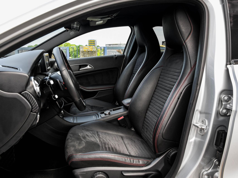 Mercedes-Benz A 180 AMG Night Edition | Automaat | Navigatie | Bi-xeno — photo 11