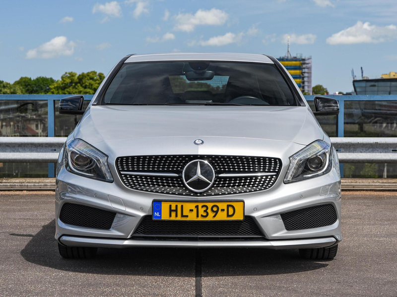 Mercedes-Benz A 180 AMG Night Edition | Automaat | Navigatie | Bi-xeno — photo 4