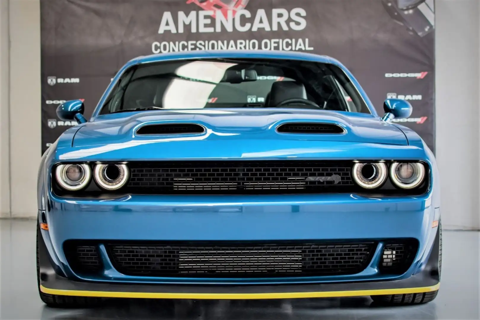 Dodge Challenger SRT Hellcat Redeye 6.2 Supercharged V8 Azul - 1