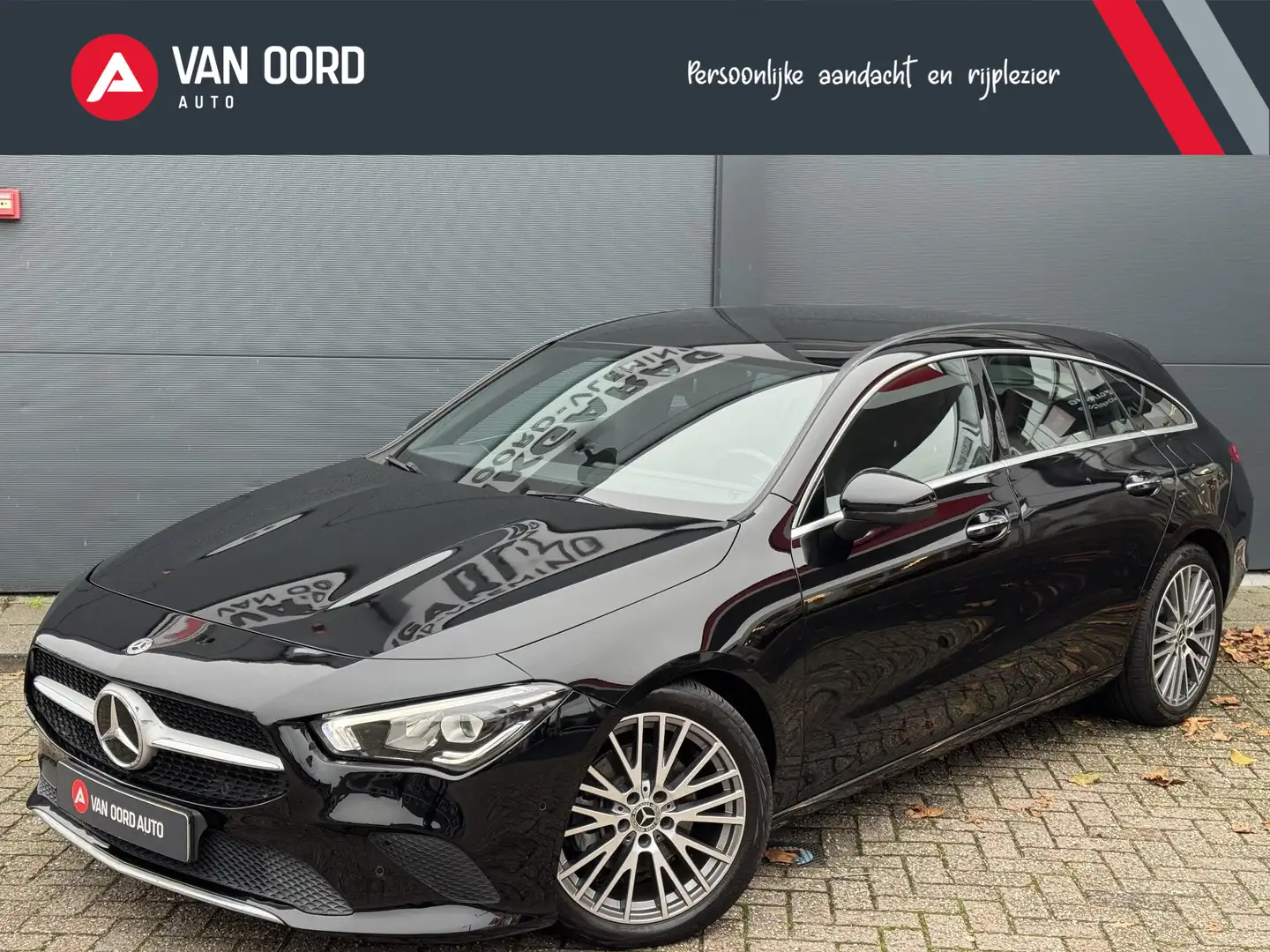 Mercedes-Benz CLA 200 Shooting Brake Solution Luxury AMG / Geen Import Noir - 1