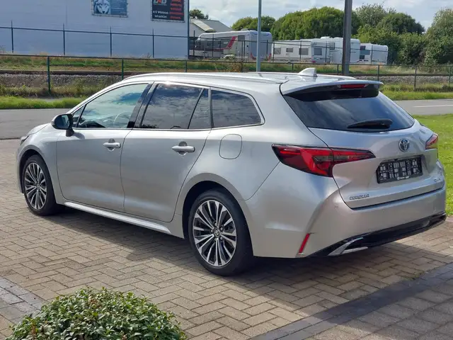 Toyota Corolla view 4