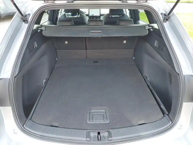 Toyota Corolla view 11