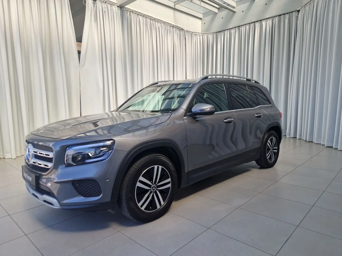 Mercedes-Benz GLB 200 d 4MATIC Style SpurW Grau - 2