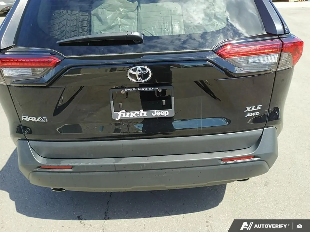Toyota RAV 4 снимка Toyota RAV 4