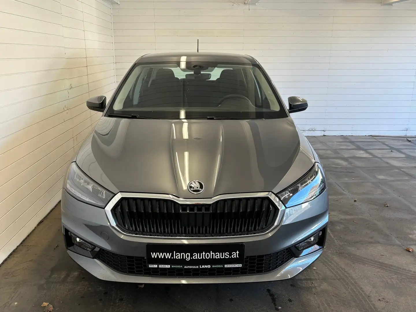 Skoda Fabia Essence TSI Grau - 2
