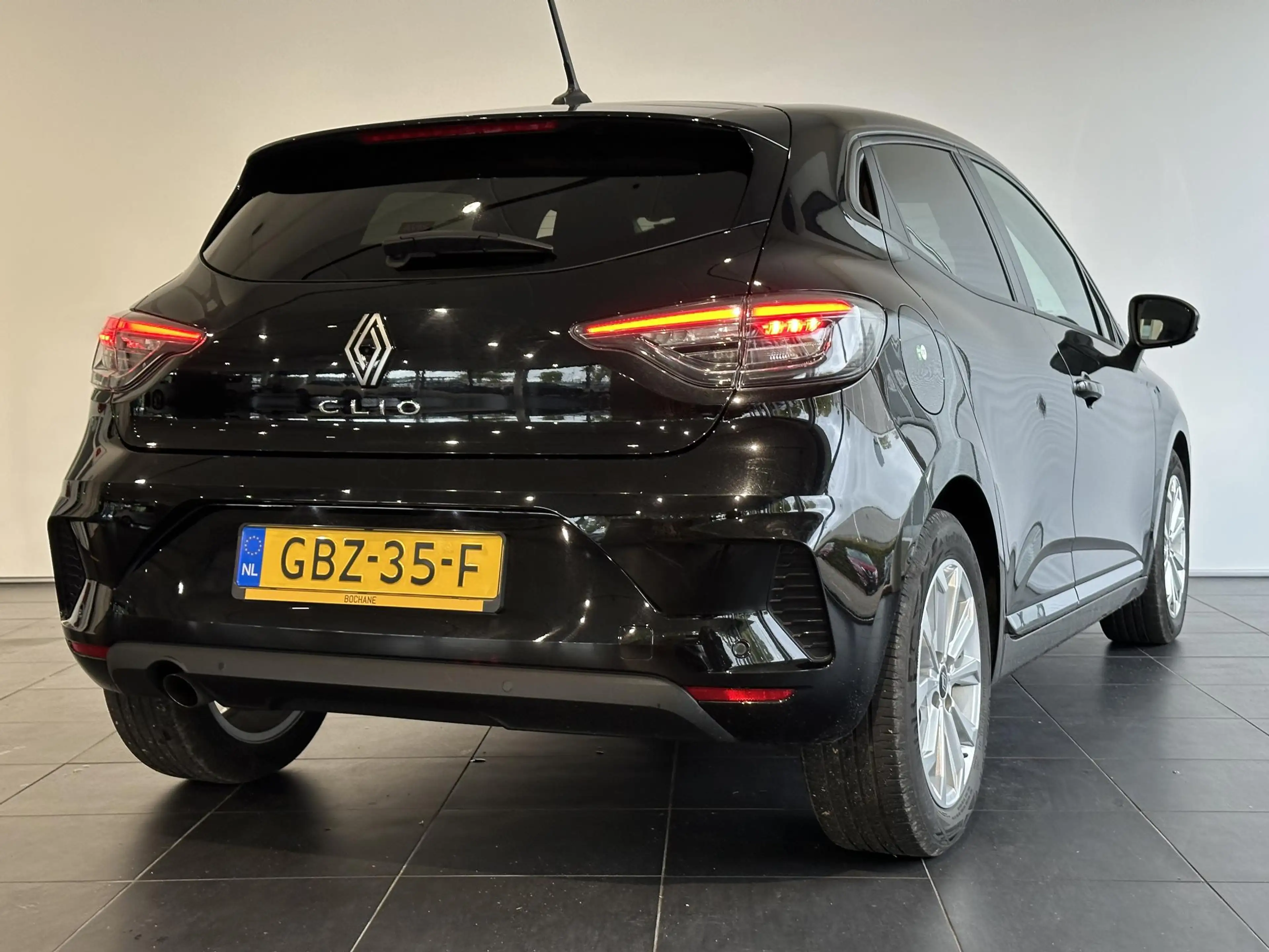 Renault Clio 1.0 TCe 90 GPF evolution ACHTERUITRIJCAMERA | PARK — photo 2