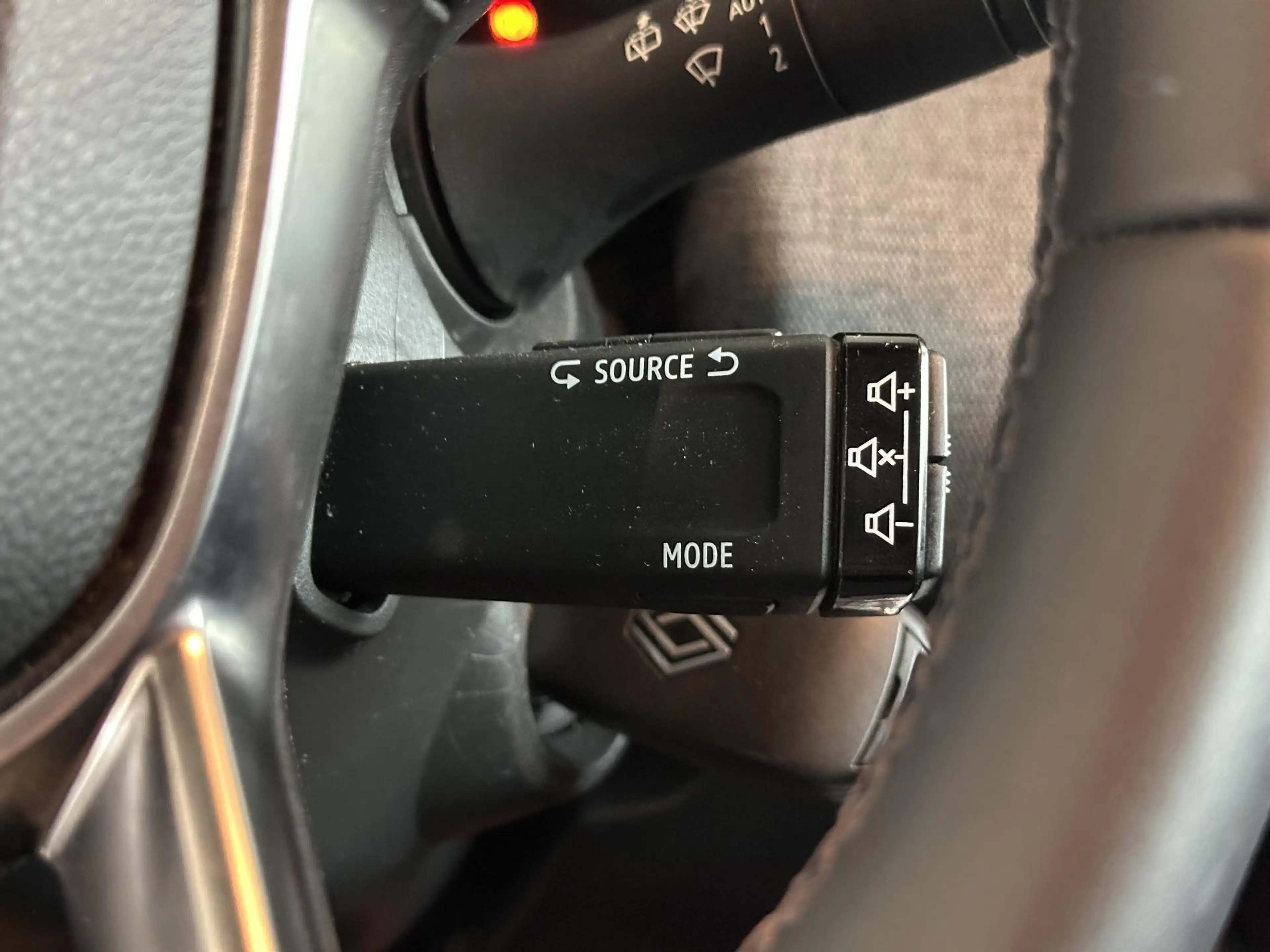 Renault Clio 1.0 TCe 90 GPF evolution ACHTERUITRIJCAMERA | PARK — photo 23