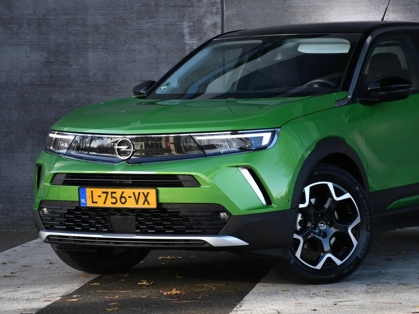 Opel Mokka-E Ultimate 50kWh 136pk Automaat NAVI | DODE HOEK | A Vert - 2