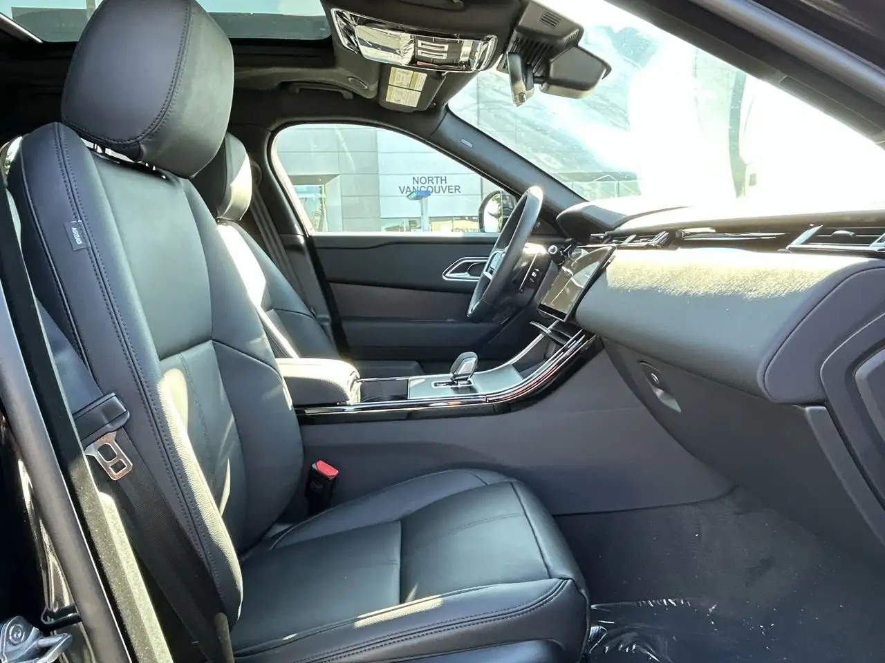 Land Rover Range Rover Velar снимка Land Rover Range Rover Velar