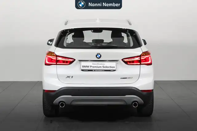 BMW X1 view 4
