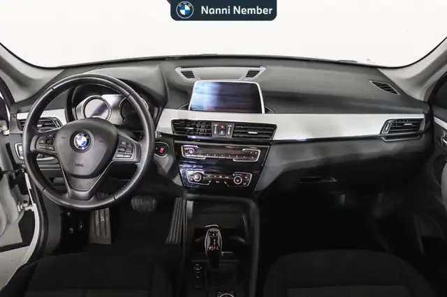 BMW X1 view 11