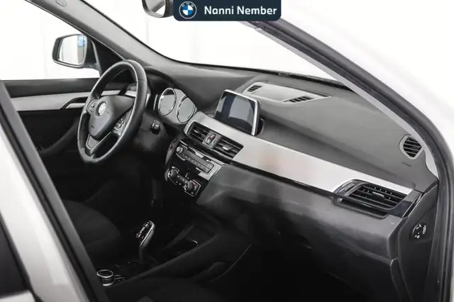 BMW X1 view 8