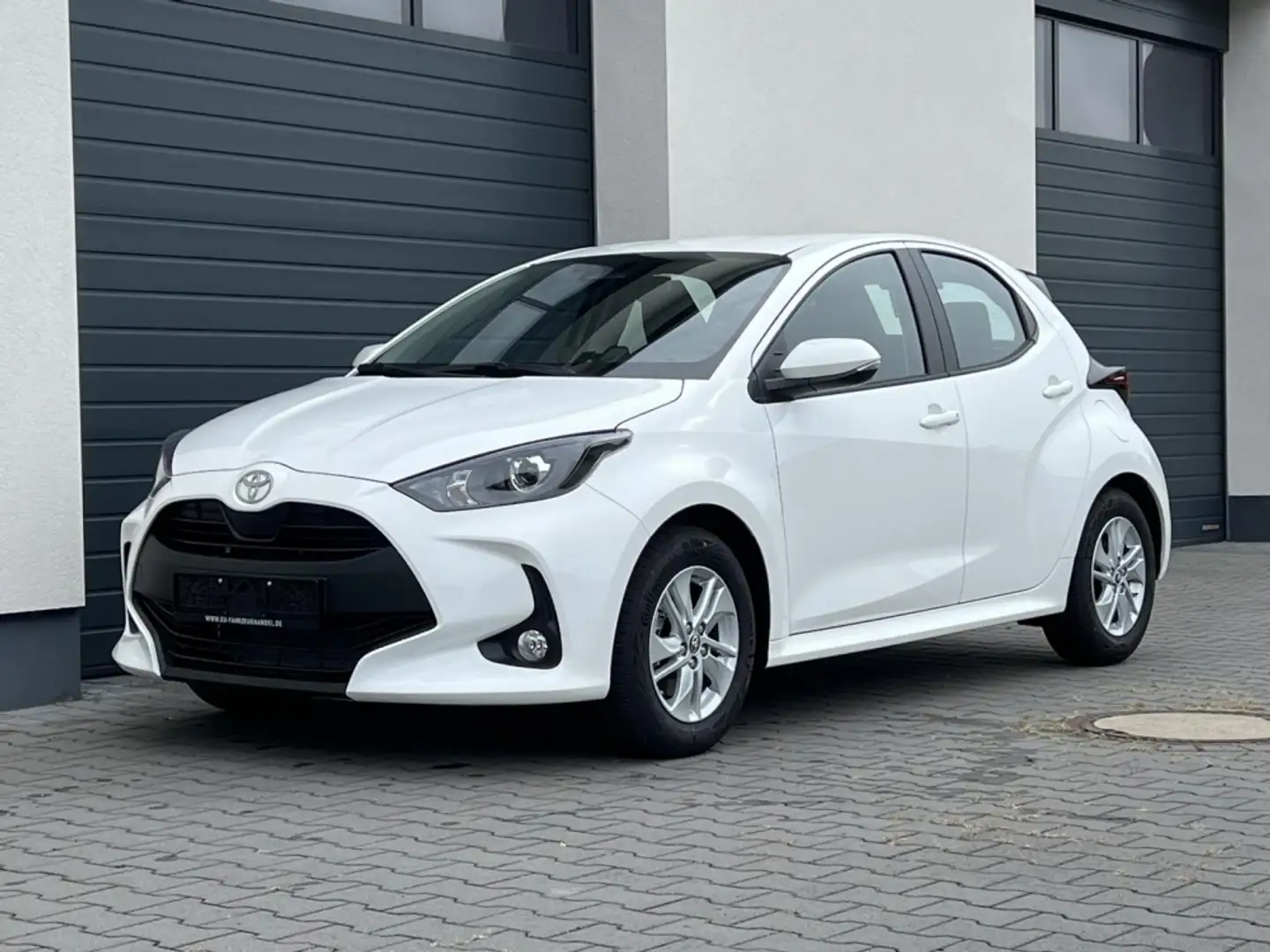 Toyota Yaris Active Comfort 1,5 CVT Hybrid 85kW Winter - 1