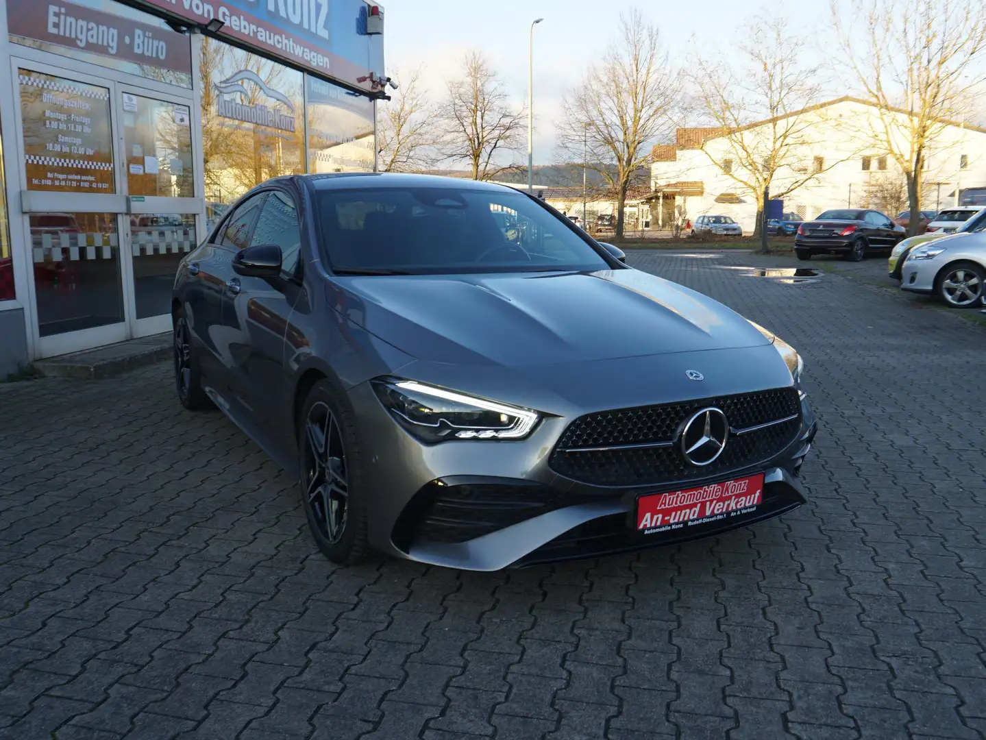 Mercedes-Benz CLA 200 CLA 200 AMG LINE Grau - 2