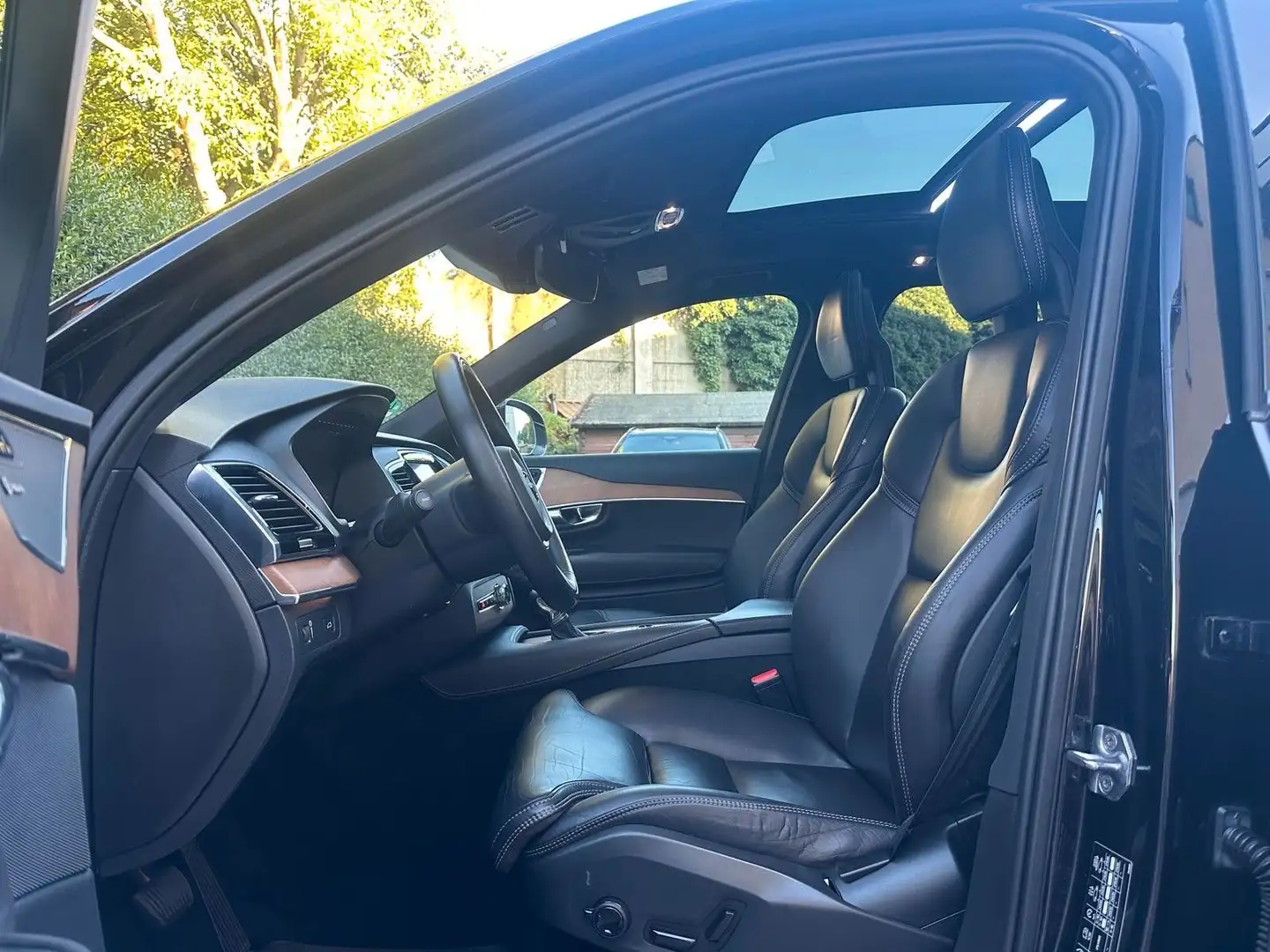 Volvo XC90 Inscription AWD PANO*AHK*ILS*Pilot+*Memory Negro - 2