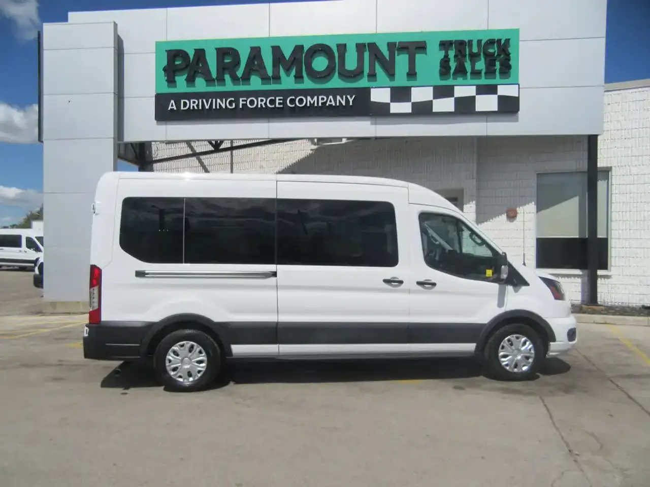 Ford Transit Passenger Wagon снимка Ford Transit Passenger Wagon